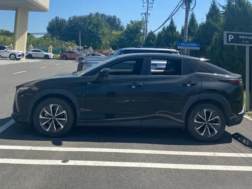 Lexus RZ 2023 2023 450e 4WD Deluxe