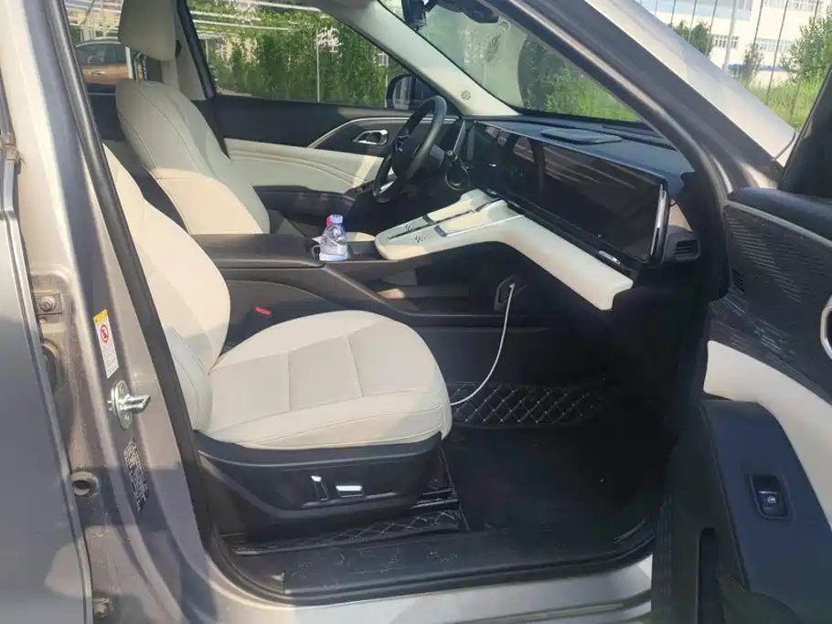 Haval Xiaolong MAX 2023 2023 1.5L Hi4 105 4WD Pilot Edition