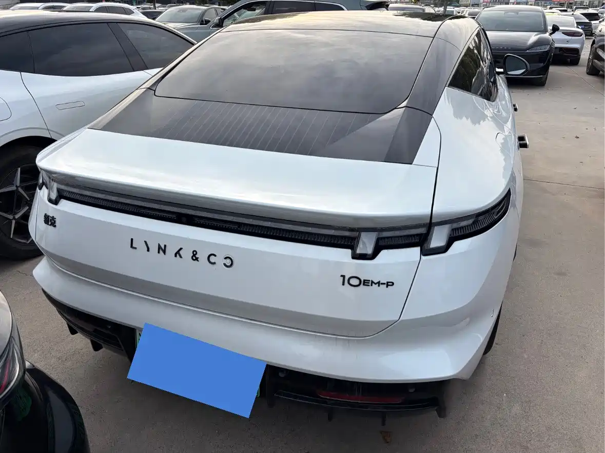 Lynk & Co 10 EM-P 2026 2025 Facelift 120 AWD Ultra