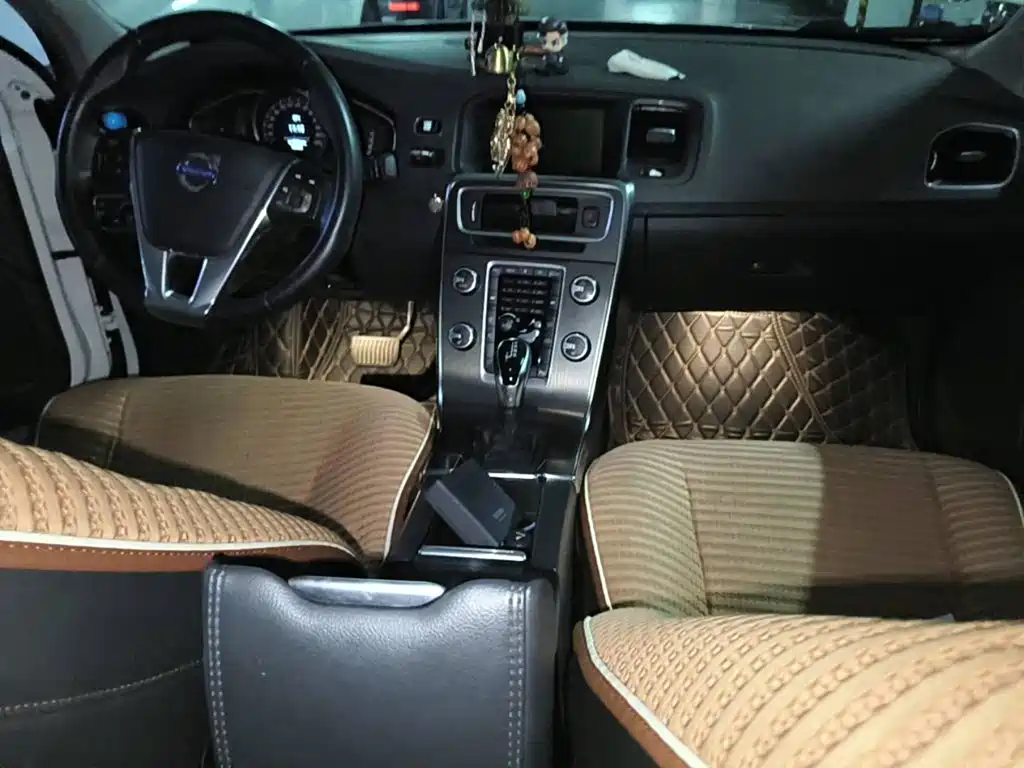 Volvo S60 2014 2014 Volvo S60L 2.0T Zhi Yuan Edition