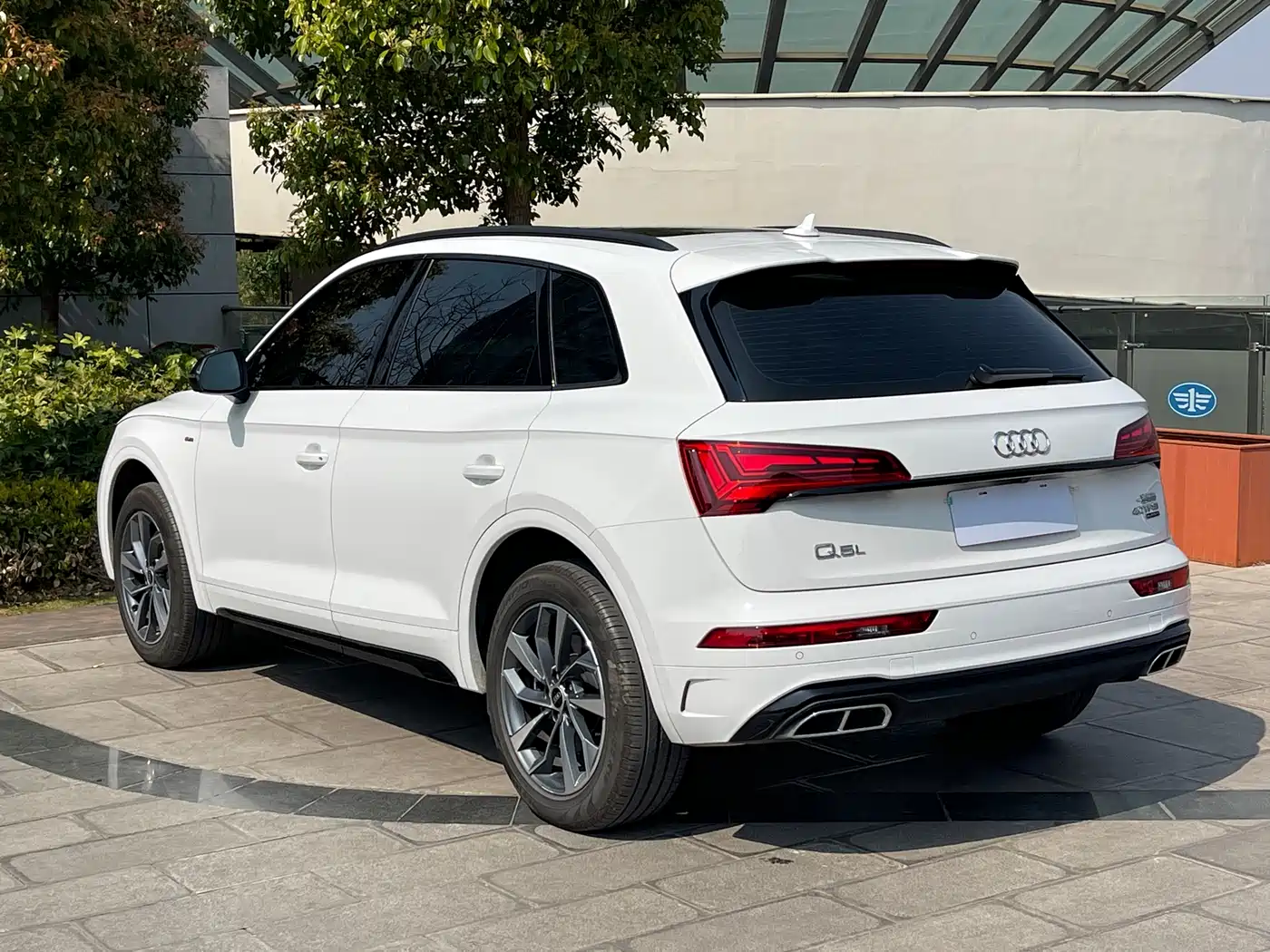 Audi Q5L 2023 40T Luxury Dynamic фото 4