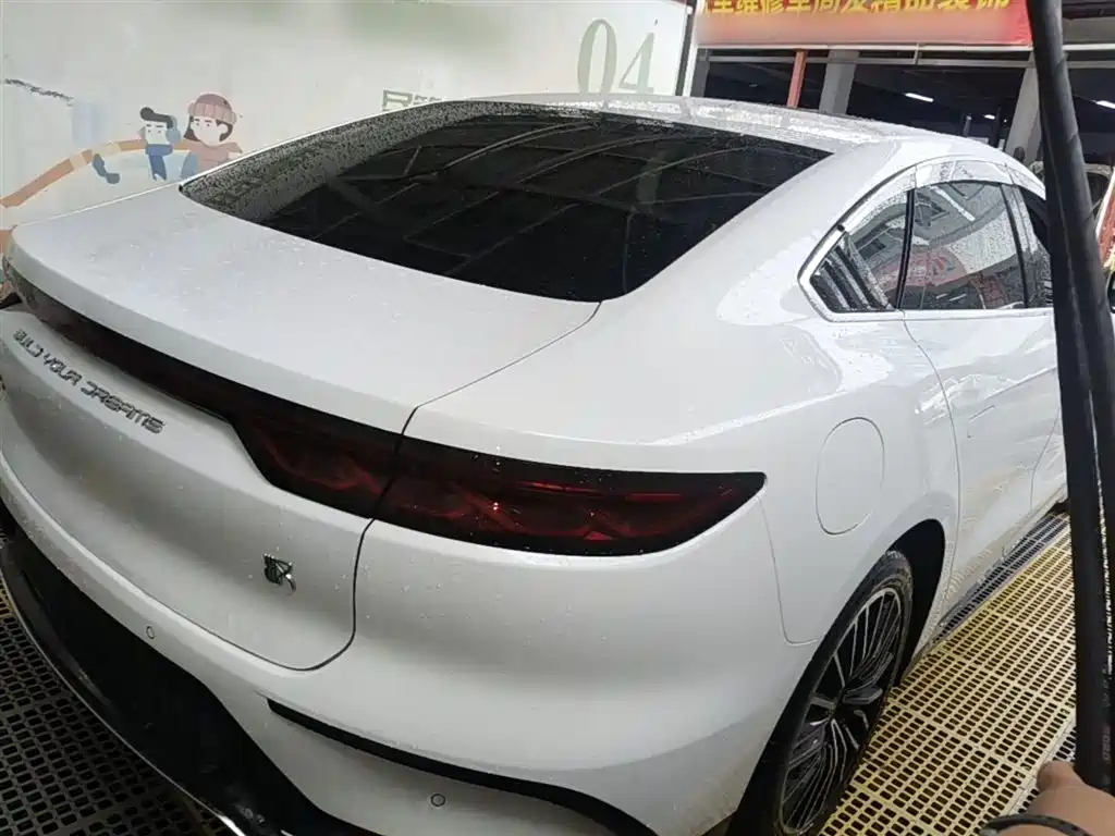BYD Han 2022 DM-i 121KM Premium фото 7