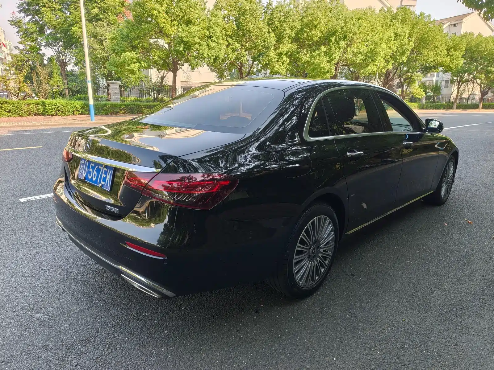 Photo 13 - Mercedes-Benz E-Class