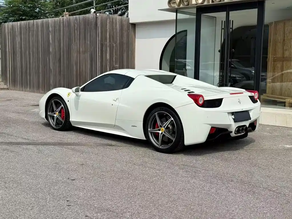Ferrari 458 2015 2013 4.5L Spider