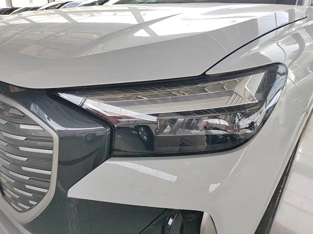 Audi Q4 e-tron 2025 2024 40 e-tron Pioneer Edition