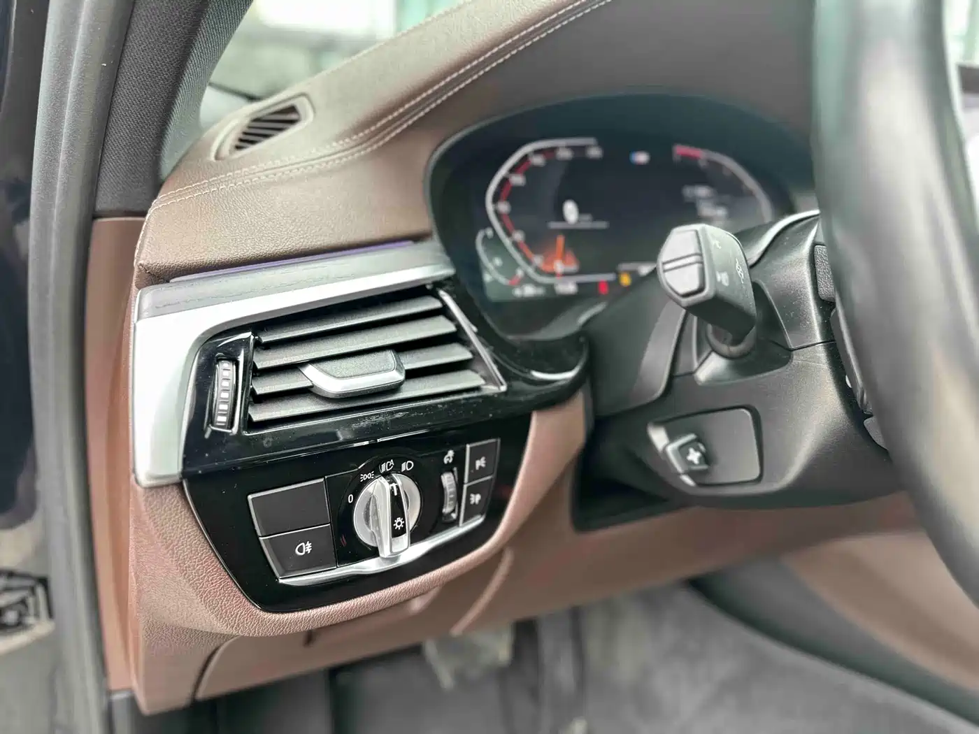 BMW 5 Series 2021 530Li Leading M Sport Package фото 20