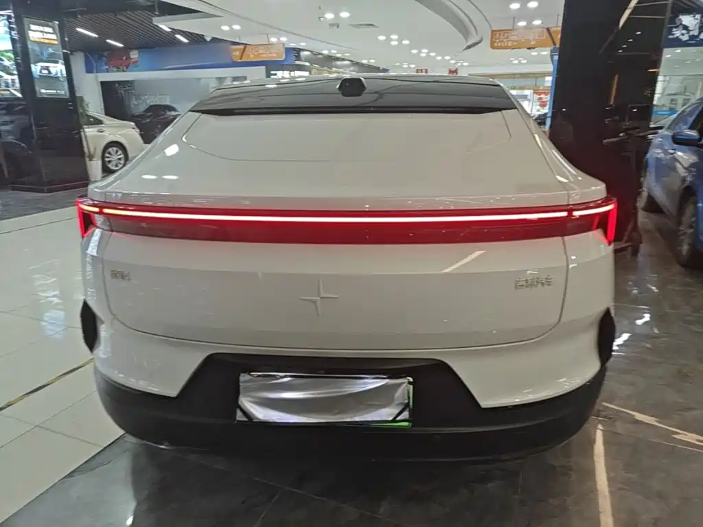 Фото 6 - Polestar 4