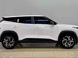 Фото 4 - Geely Atlas
