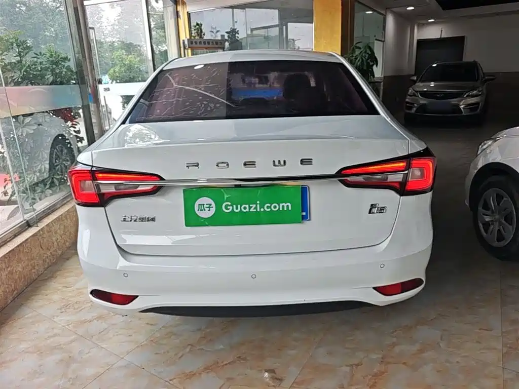Roewe i5 2019 2019 1.5L Manual 4G Langhao Edition