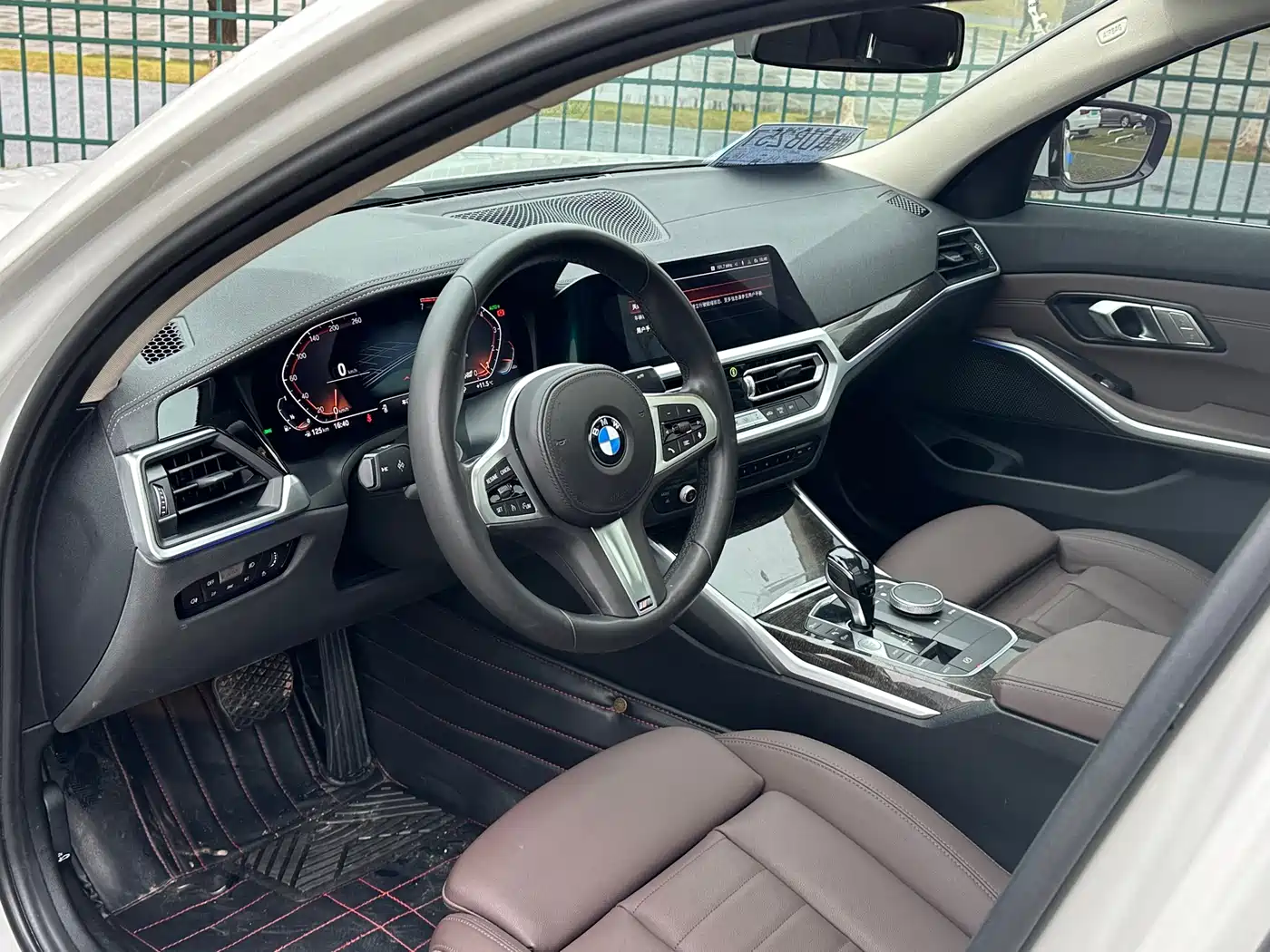 BMW 3 Series 2022 325Li M Sport Package фото 9