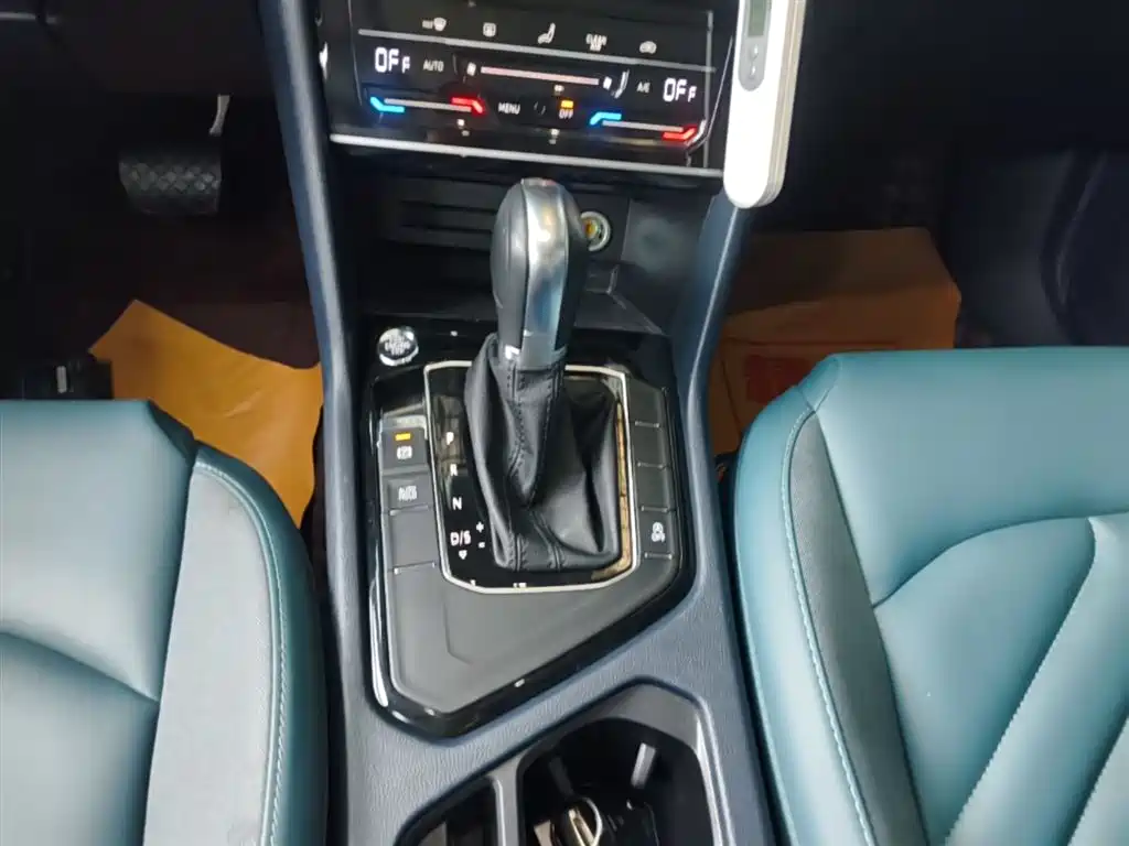 Volkswagen Tharu 2023 300TSI 2WD Bright Moon Edition фото 14