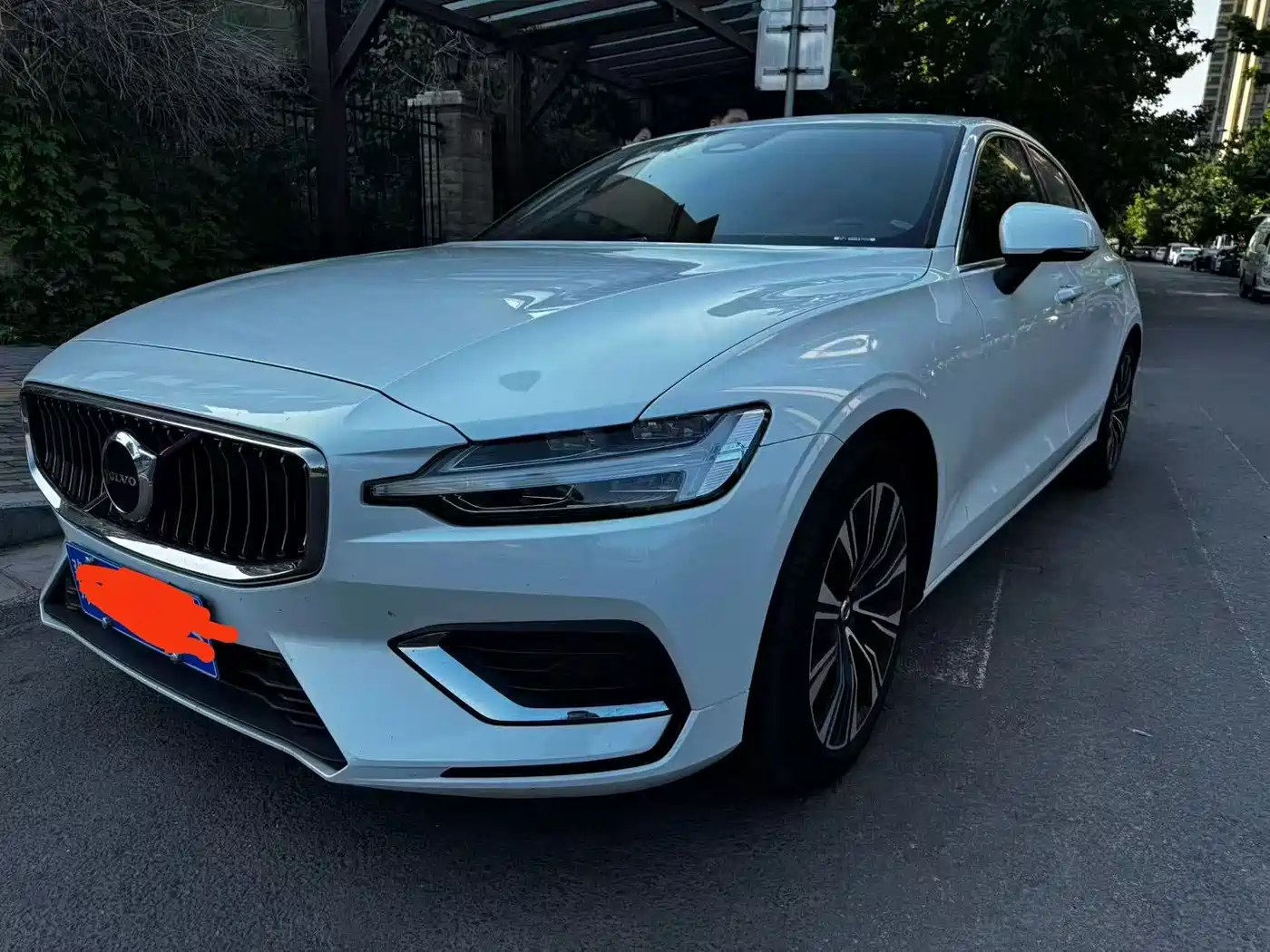 Фото 1 - Volvo S60