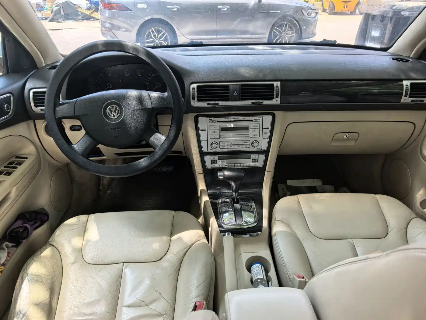 Volkswagen Passat Lingyu 2010 2009 2.0L MFI Automatic Premium