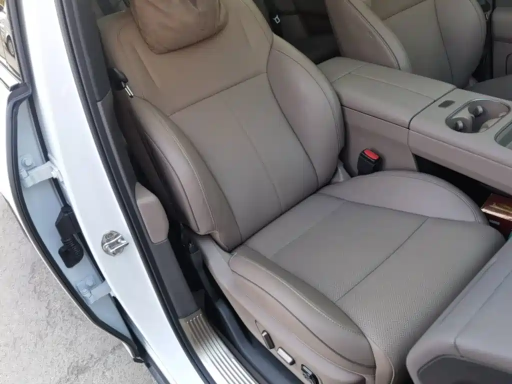 Фото 25 - Li Auto i6