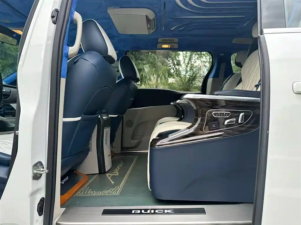 Buick GL8 2020 Model Land Business Class 652T Comfort фото 10
