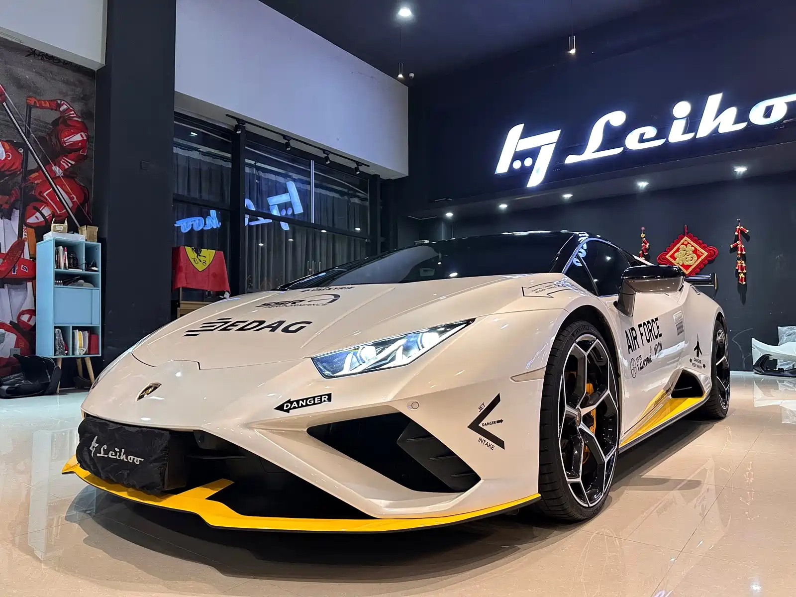 Фото 15 - Lamborghini Huracán
