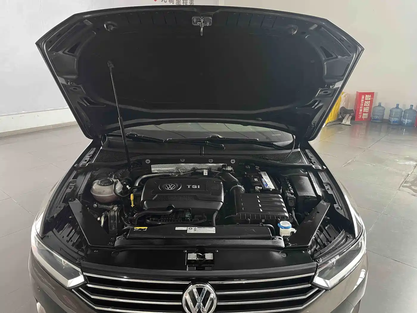 VOLKSWAGEN WEI LAN
