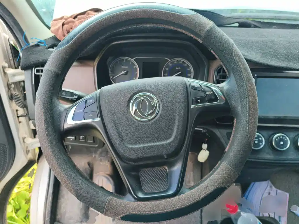 Dongfeng Xiaokang C56 2021 2020 1.5L Luxury I DK15C