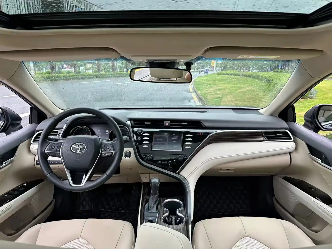 Toyota Camry 2018 2.0G Luxury Edition фото 8