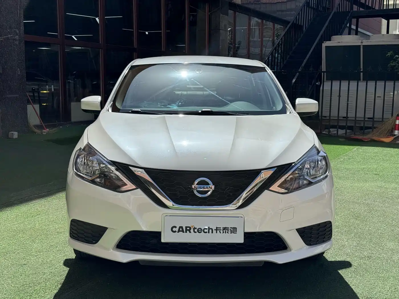 Nissan SYLPHY, миниатюра 2