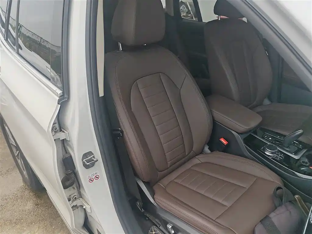 BMW X3 2018 xDrive25i Luxury Package China VI фото 25