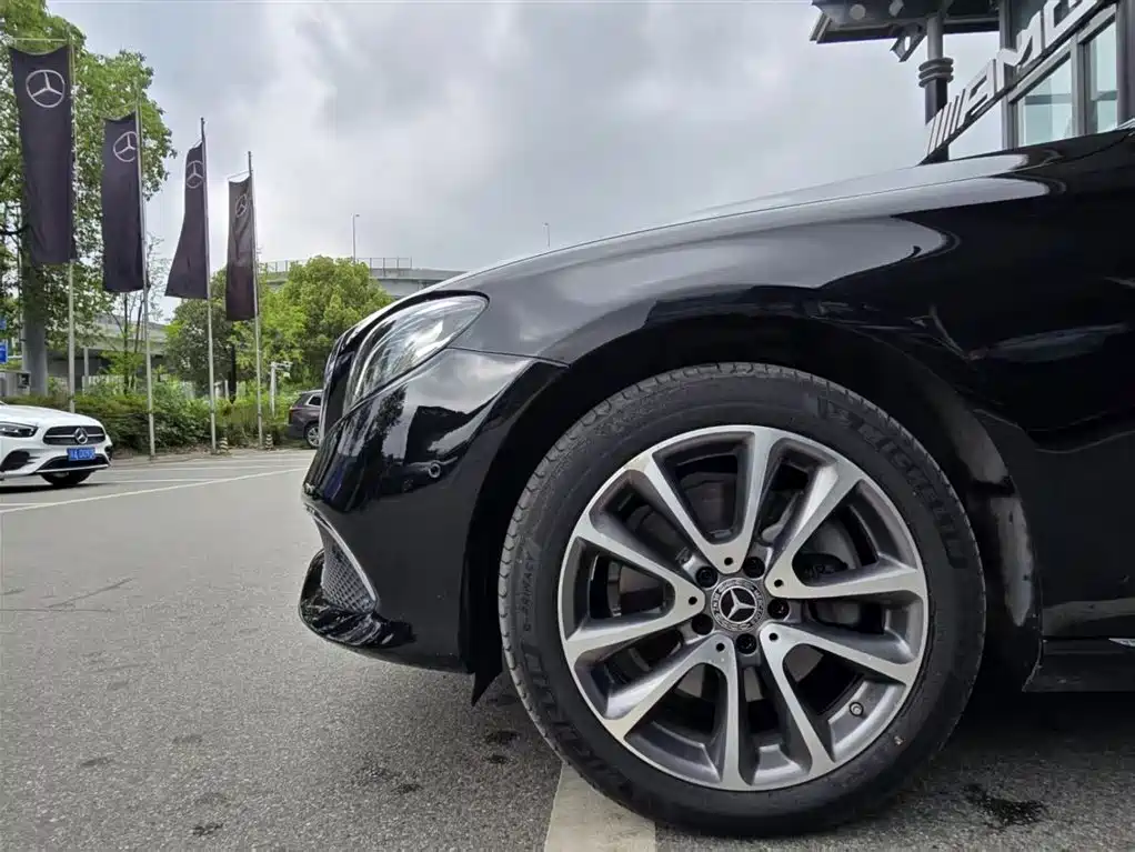 Mercedes-Benz E-Class 2020 E 260 L фото 10