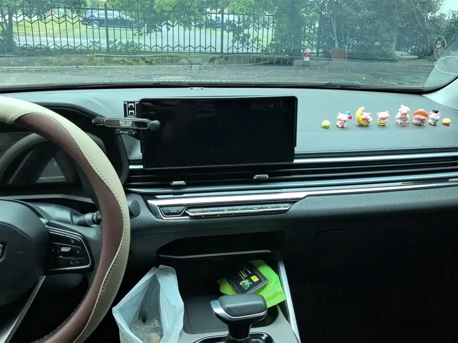 GEELY AUTOMOBILE EMGRAND