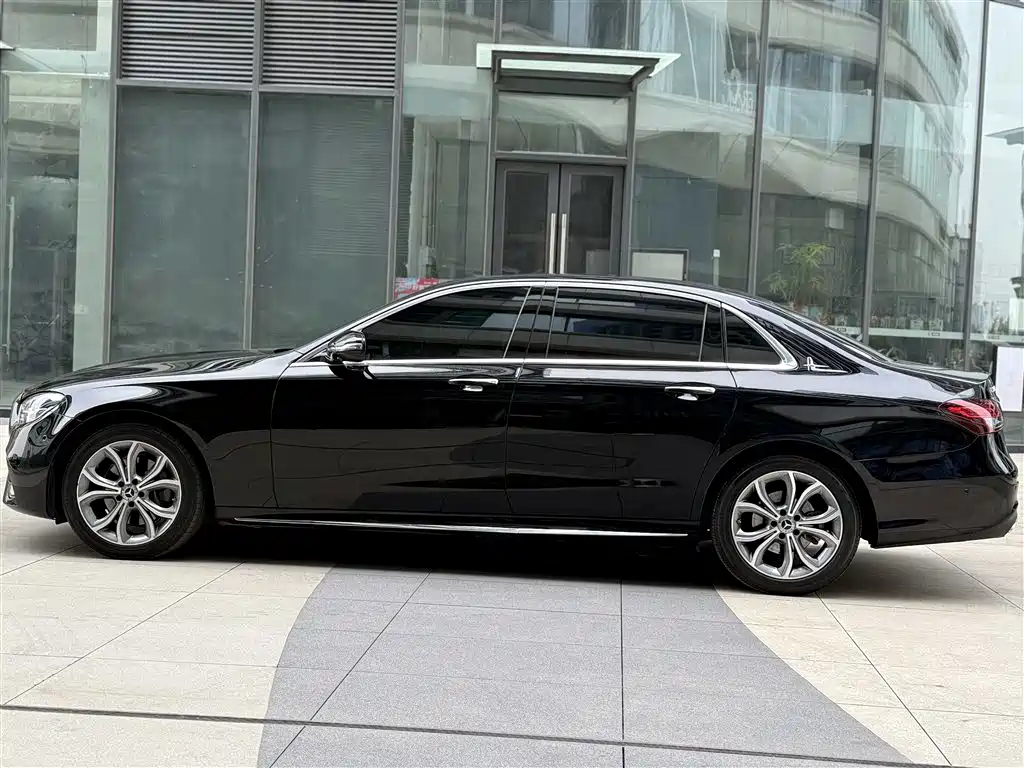 Mercedes-Benz E-Class 2022 Facelift E 300 L Sport Luxury Style фото 8