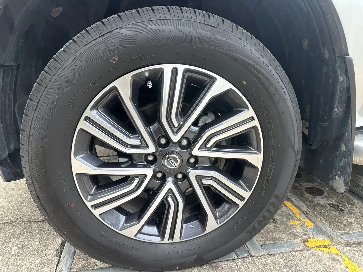 Nissan Terra 2019 2018 2.5L Automatic 2WD Luxury Edition