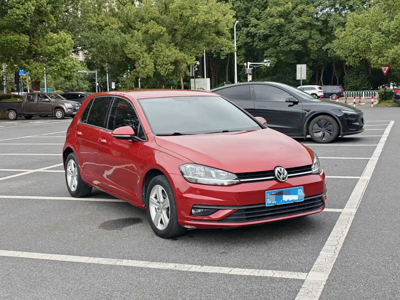Фото 3 - Volkswagen Golf