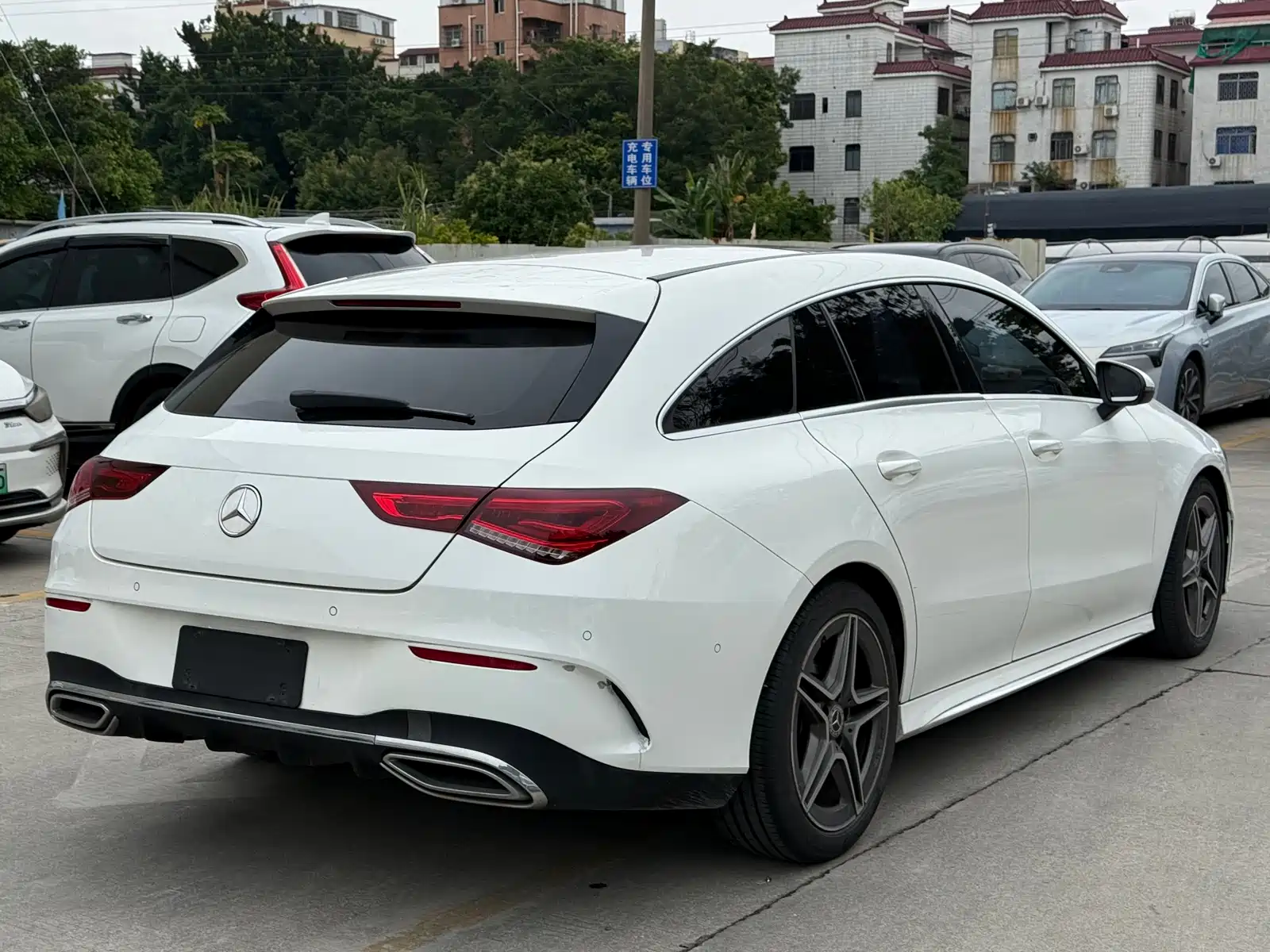 صورة 4 - Mercedes-Benz CLA (Import)