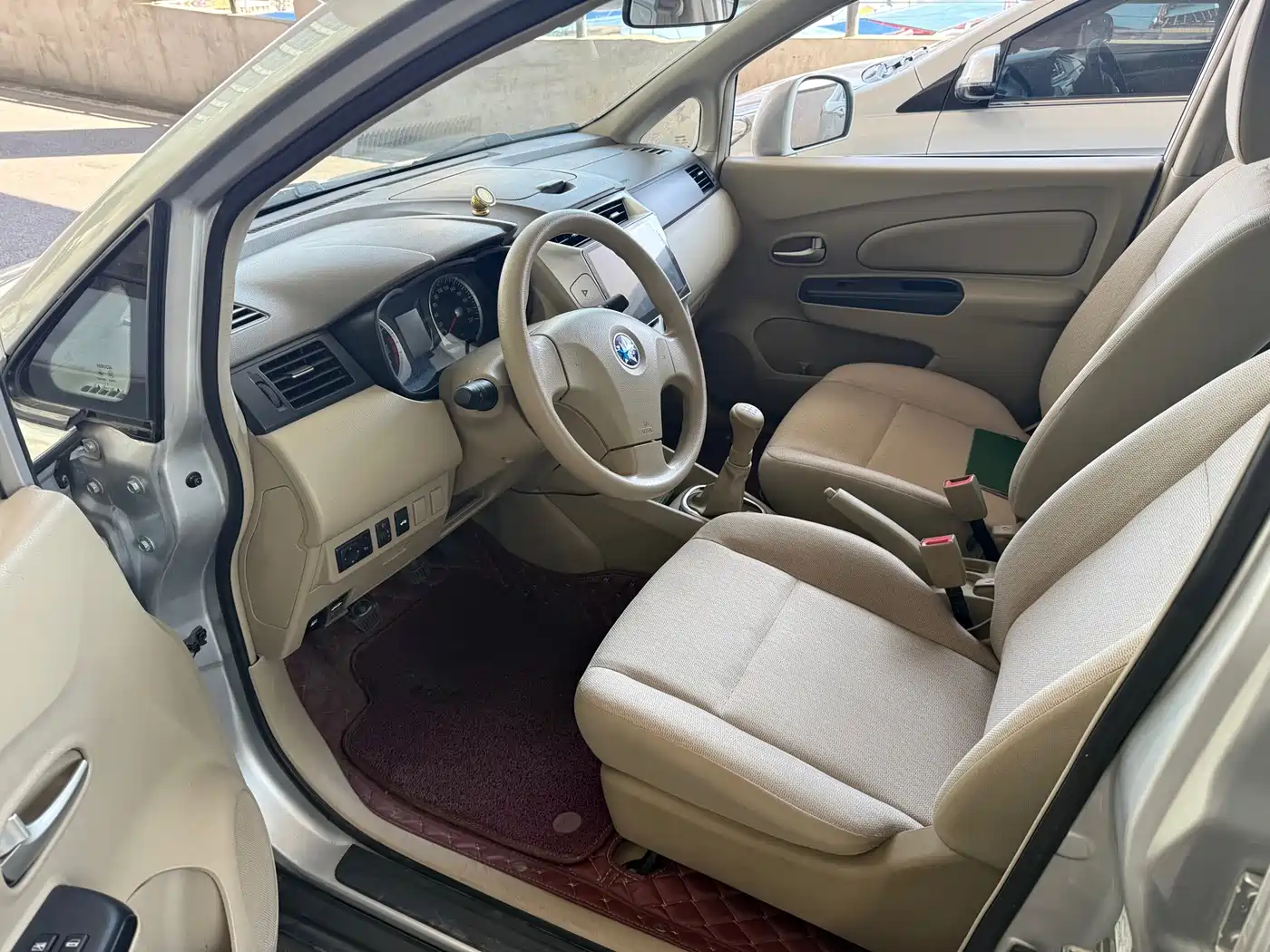 Venucia D50 2013 2013 1.6L Manual Fashion