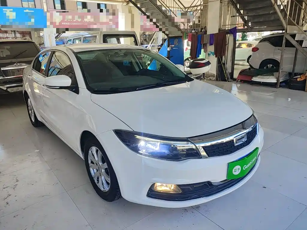 Qoros 3 2019 2018 Sedan 1.6L Auto Leading