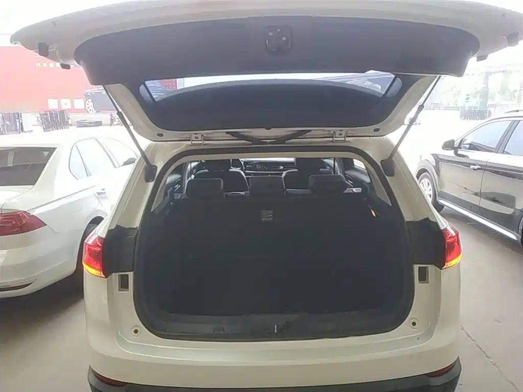 Haval H6 2017 Blue Label 2.0T Automatic 2WD Smart Edition фото 15