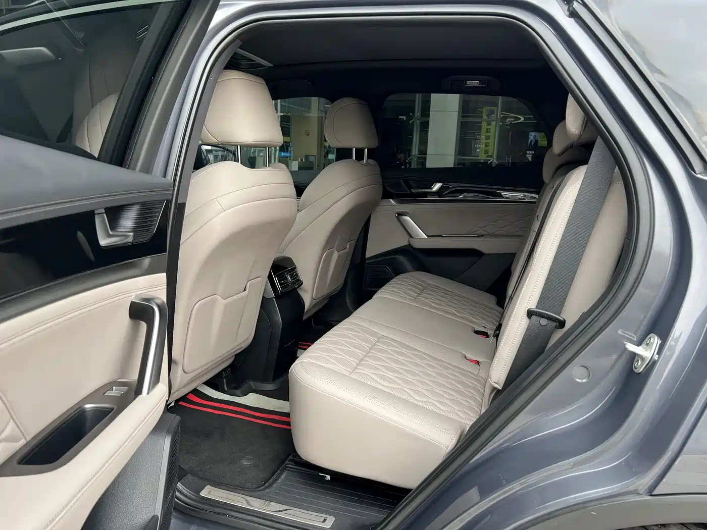 BYD Tang New Energy 2024 DM-i Glory Edition 112KM Deluxe фото 9