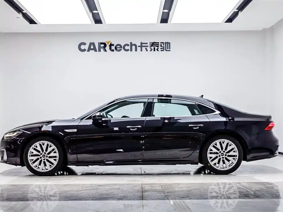 Audi A7L 2024 45TFSI S-line Dream Edition Crystal Package фото 3