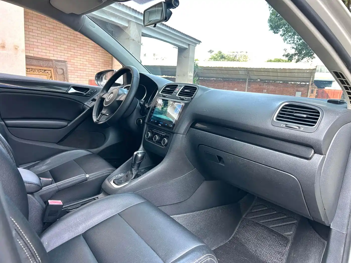 Фото 8 - Volkswagen Golf