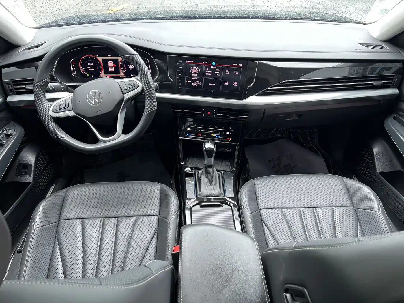 Volkswagen Passat 2025 Outstanding 380TSI Dragon Glory Edition фото 9