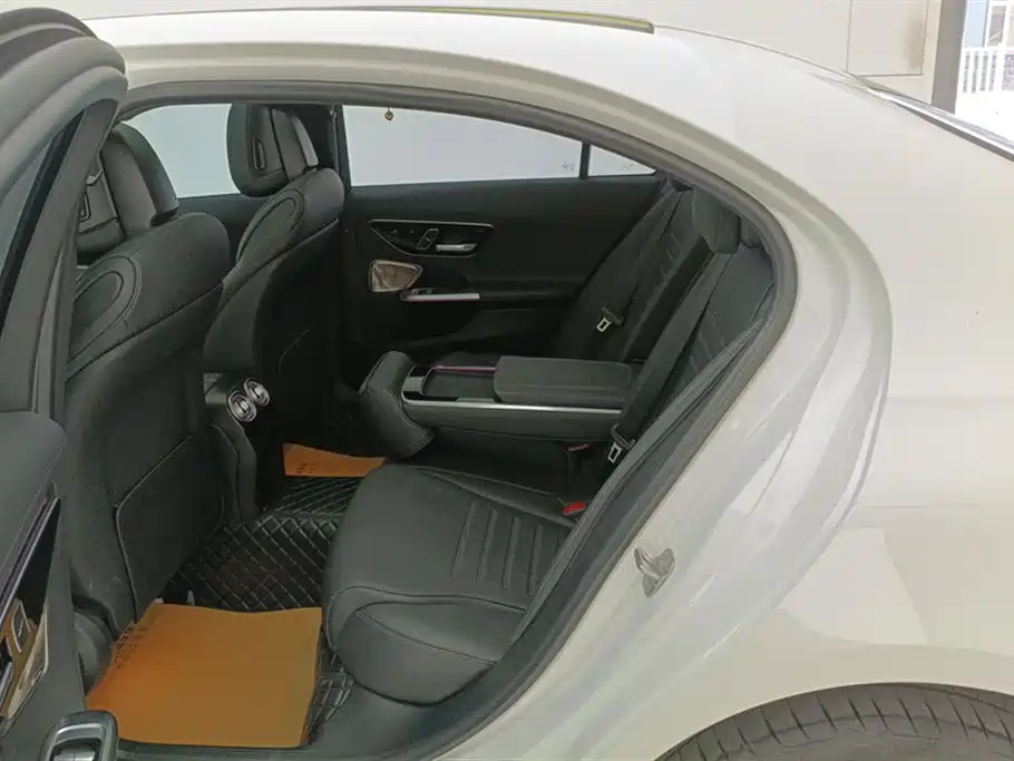 Mercedes-Benz C-Class 2024 Facelift C 260 L Moonlight Sport фото 11