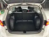 Photo 13 - Jetta VS7