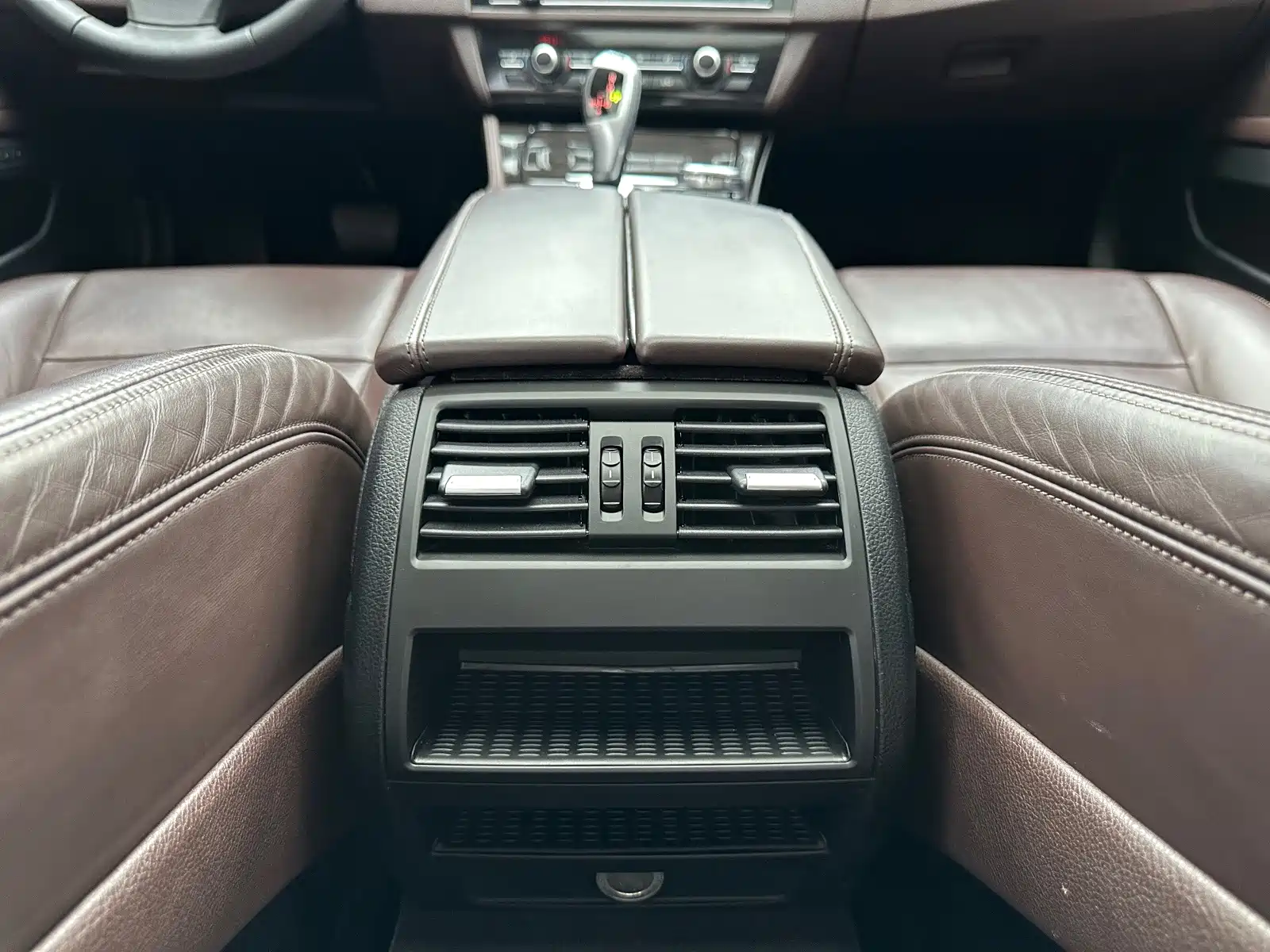 Фото 23 - BMW 5 Series
