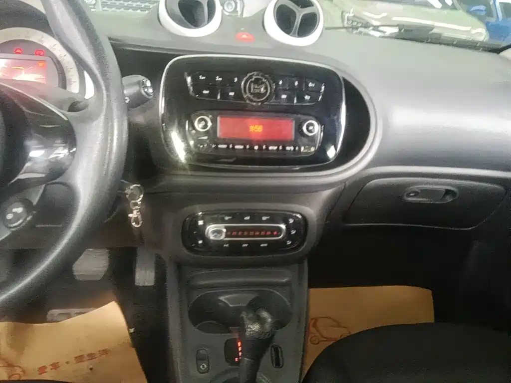 smart forfour 2018 2018 1.0L 52kW Agile Edition