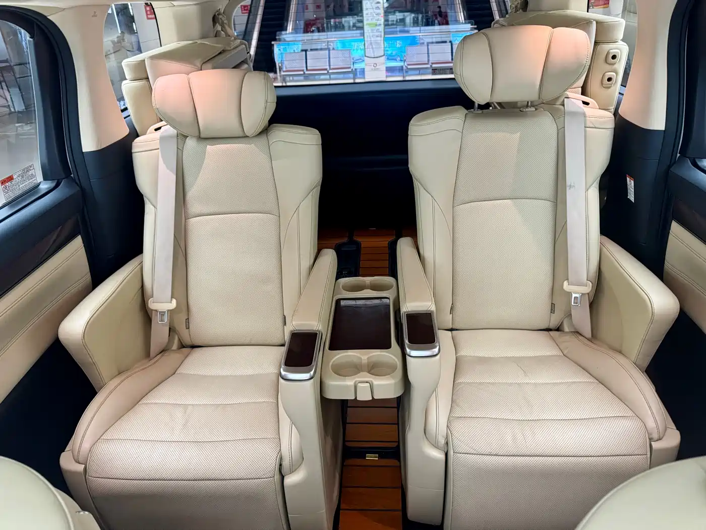 Toyota Alphard 2015 3.5L Luxury Edition фото 7