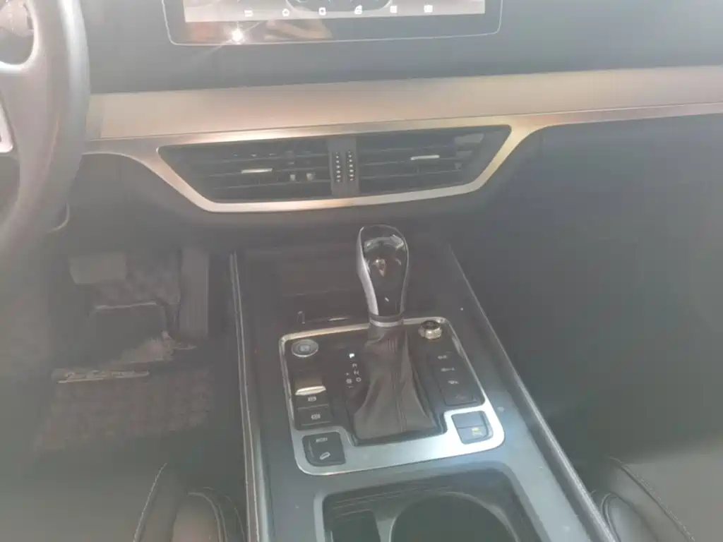 BYD Tang 2020 2019 2.0T Automatic Smart Connect Luxury 5-seater China VI