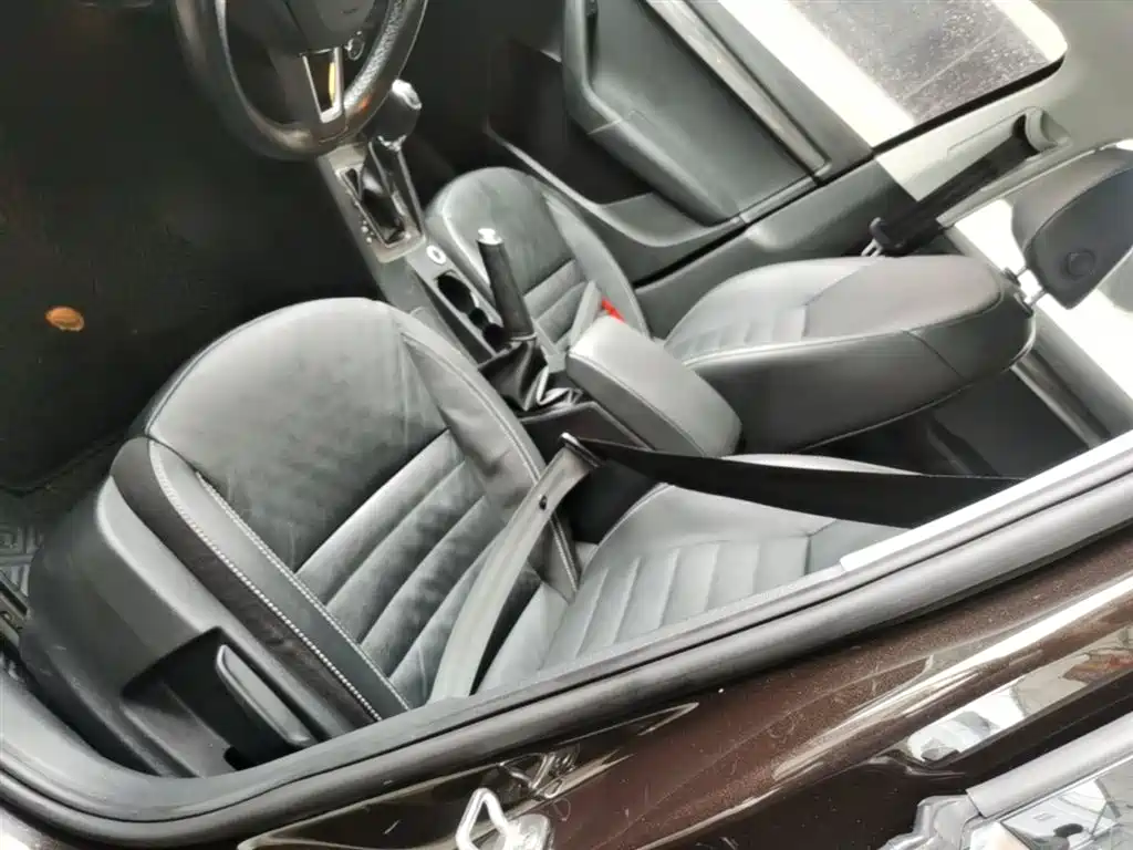 Škoda Octavia 2017 1.6L Automatic Smart Edition фото 15