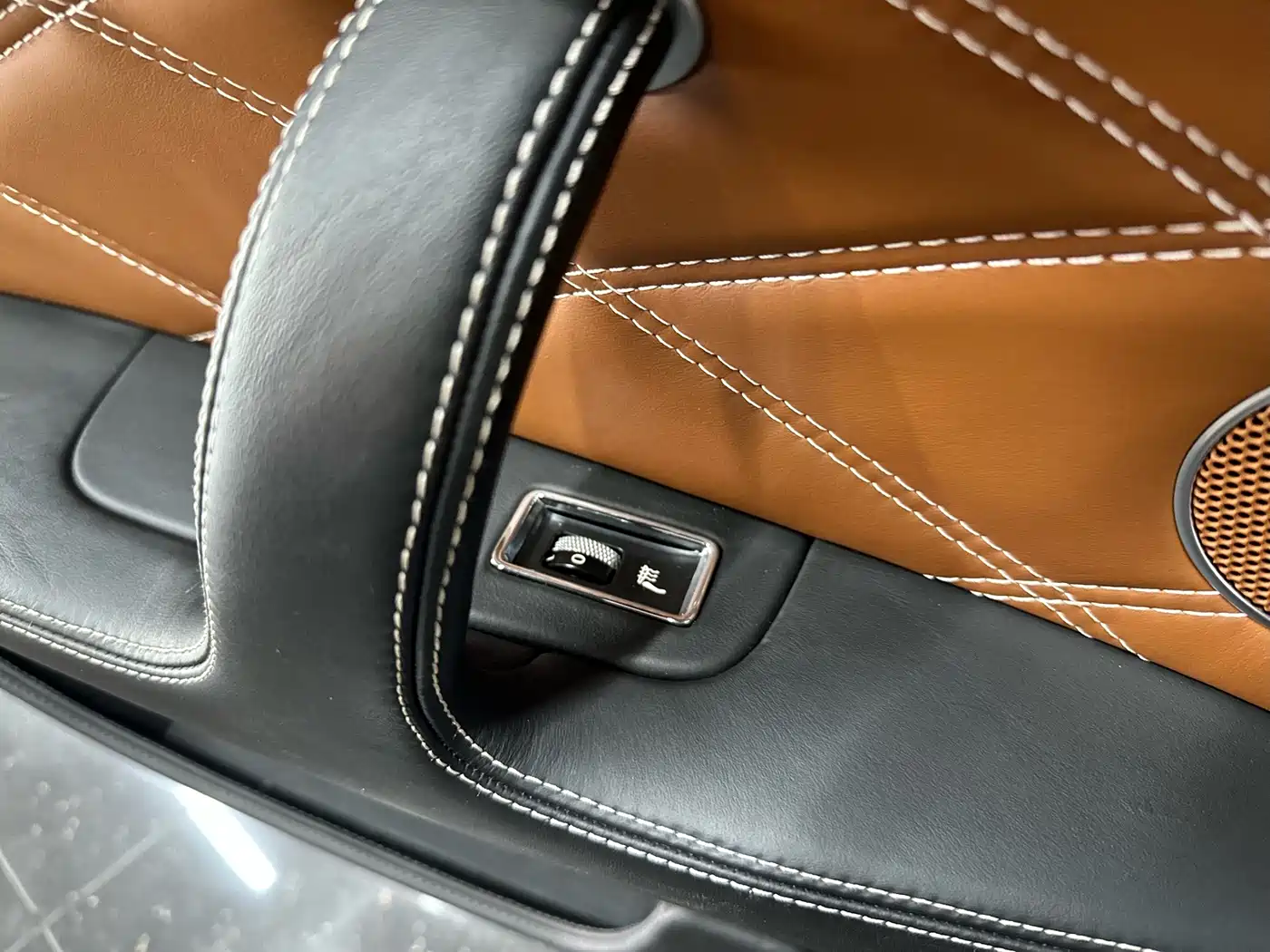 Photo 9 - Bentley Flying Spur
