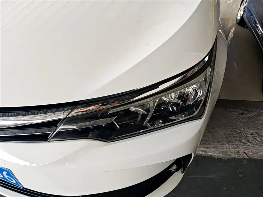Toyota Corolla 2018 1.2T S-CVT GL Smart Edition фото 24