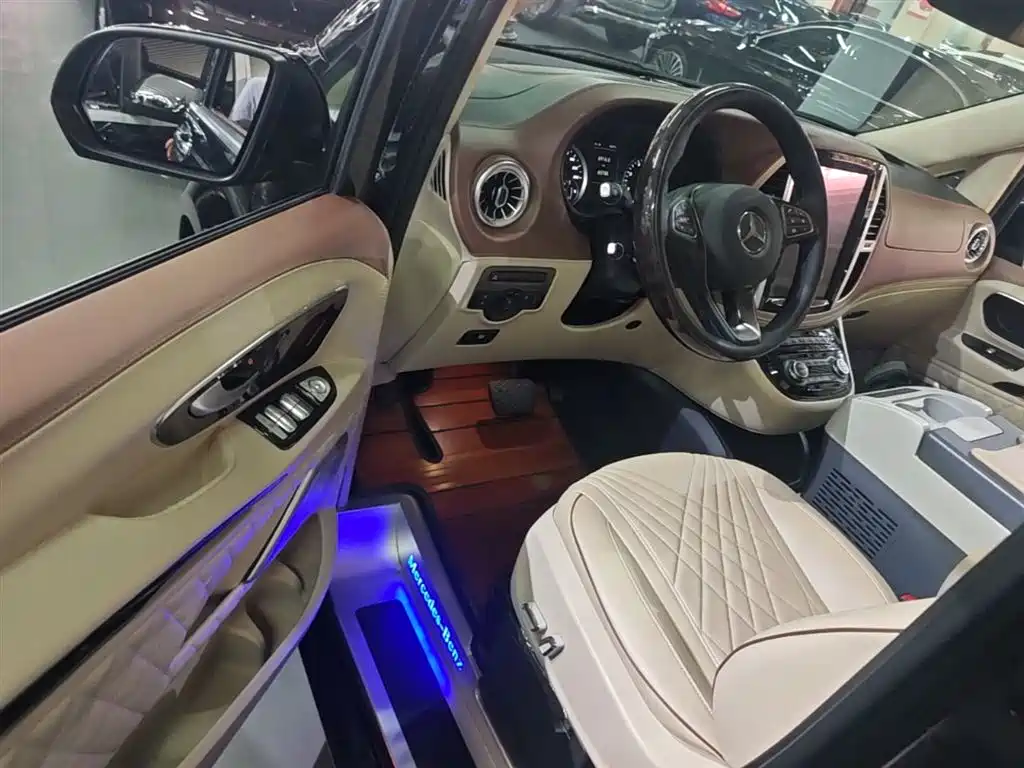 MERCEDES-BENZ VITO