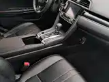 Photo 9 - Honda Civic