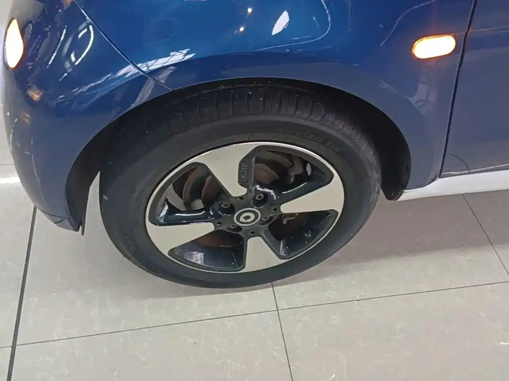 smart fortwo 2019 2018 1.0L 52kW Hardtop Passion Edition China V